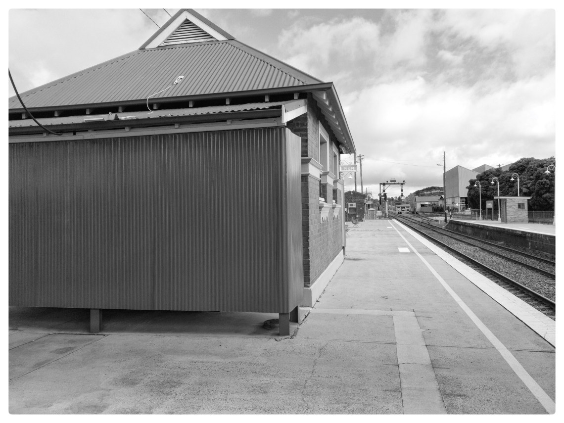 Mens on Goulburn Platform