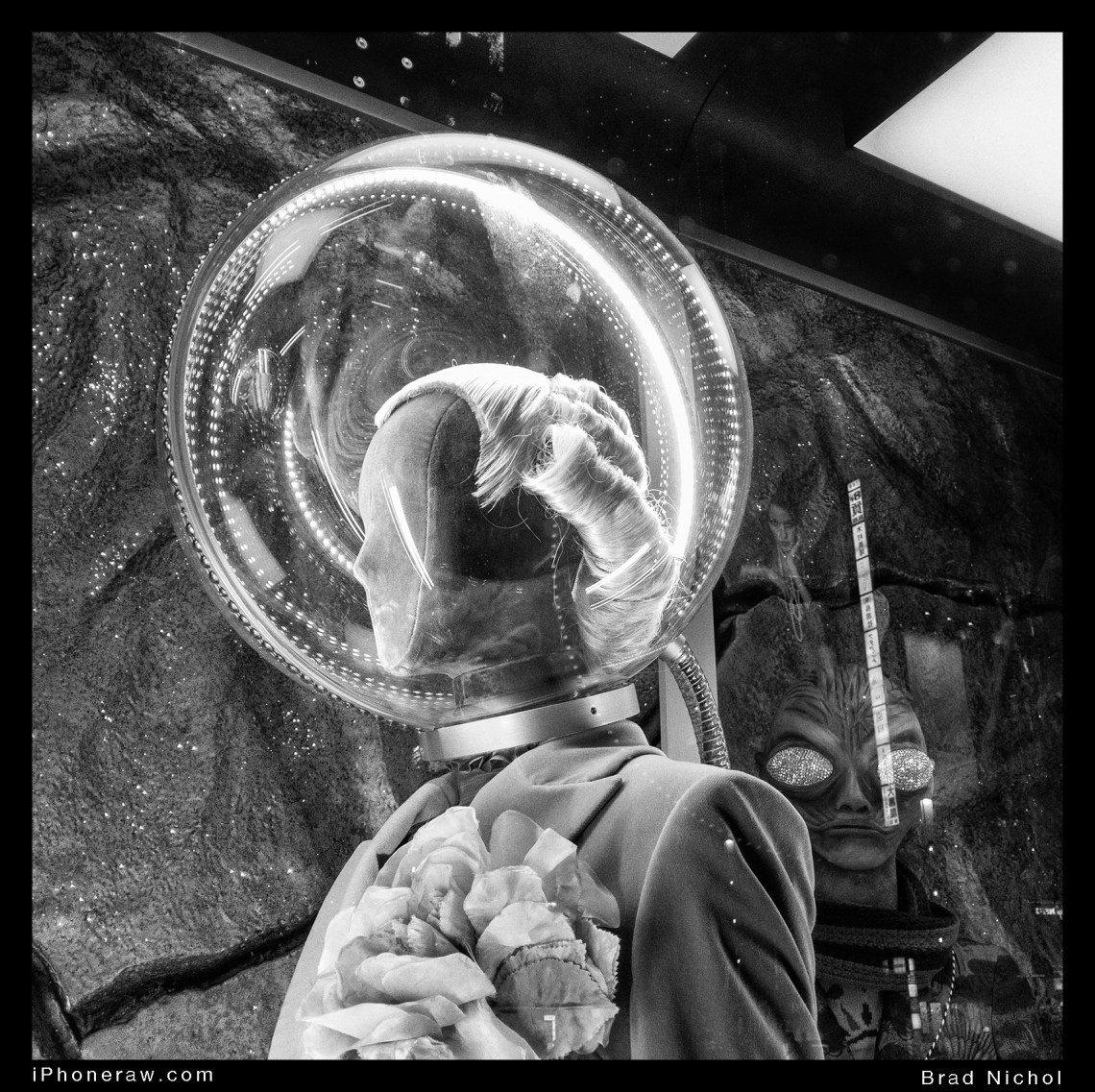 Window displays of Ginza, Halloween period, aliens