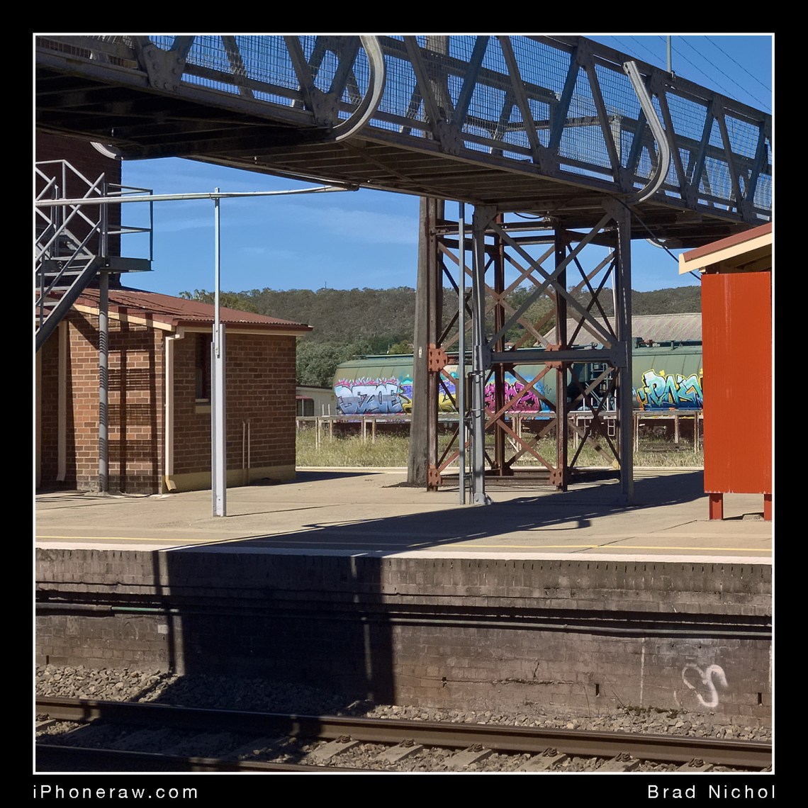 Centre crops iPhone two frame stitch and Olympus 12-40mm at 12mm