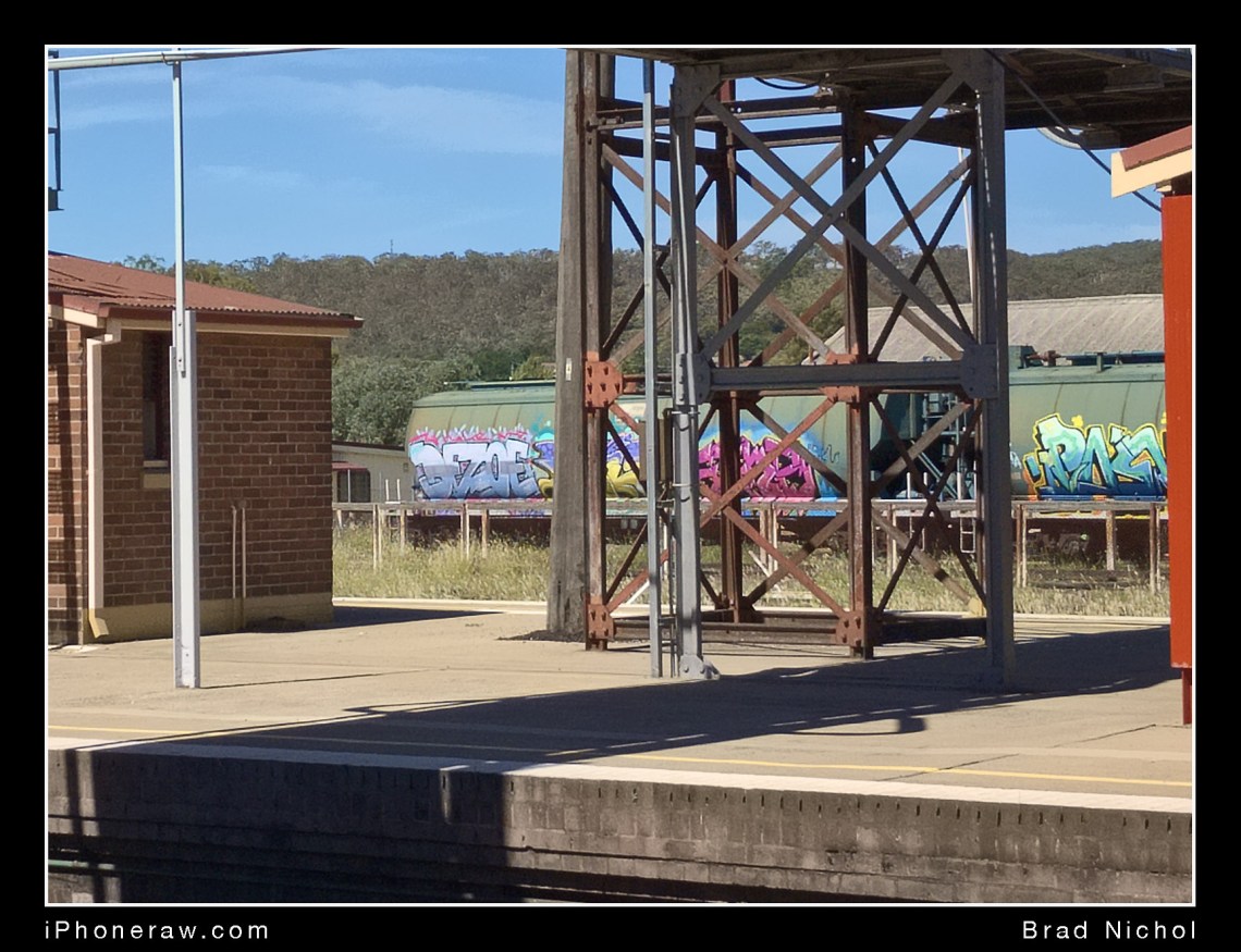 Centre crops comparing 17mm equivalent output for iPhone X at 4mm and Olympus EM5 mk 2, 12-40mm f2.8, the iPhone X is much better than expected.